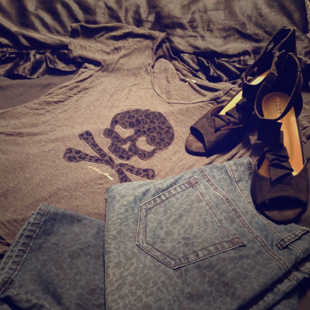 Betsey Johnson skull and crossbones T-shirt